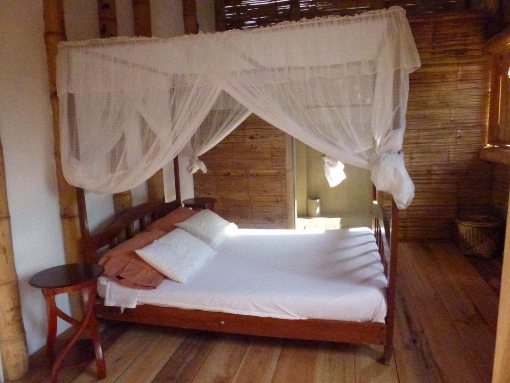 Hostal Monte Libano Puerto Lopez Room photo